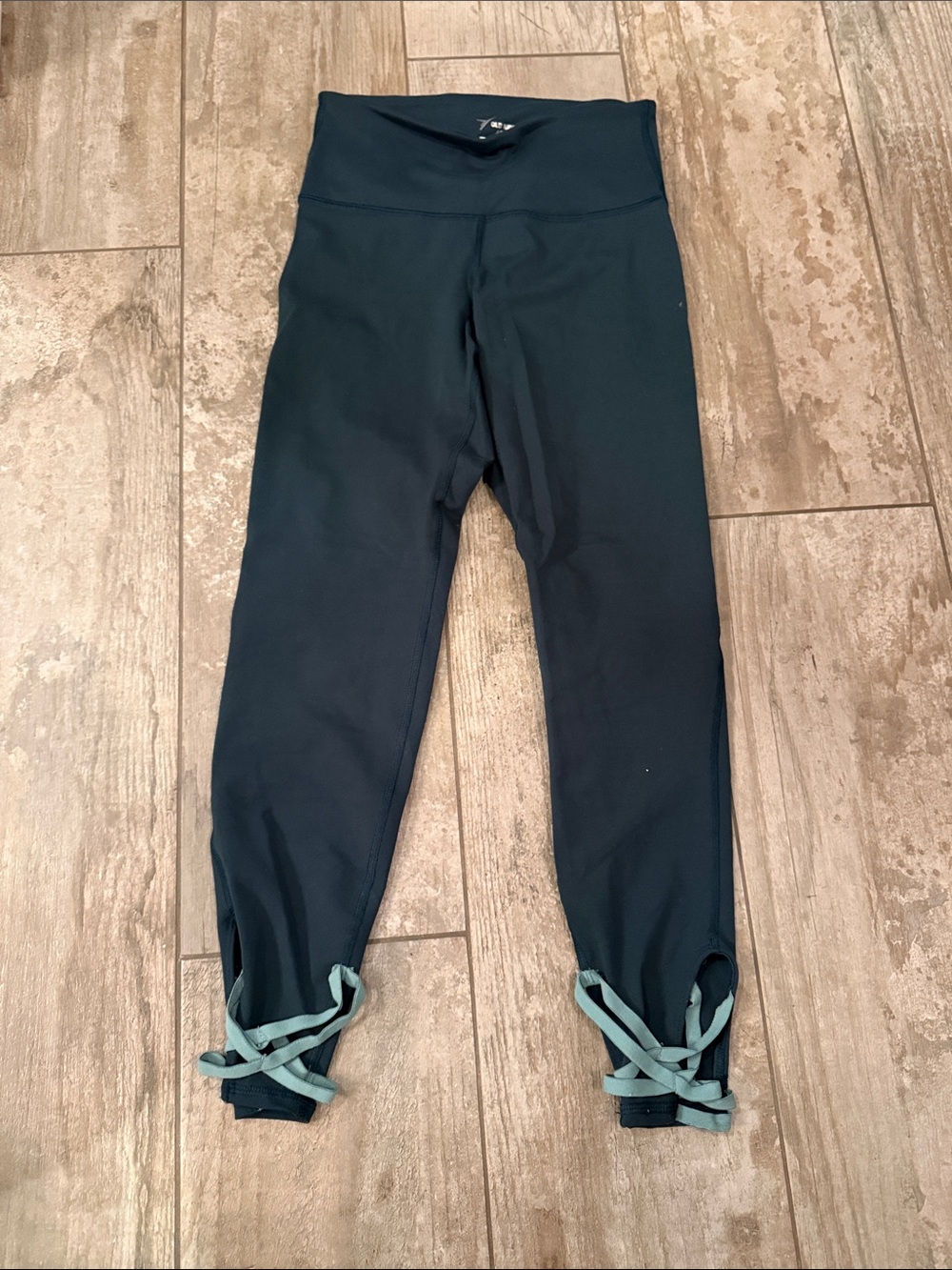 Old Navy Active Forest Green Leggings with Light Green Tie Details